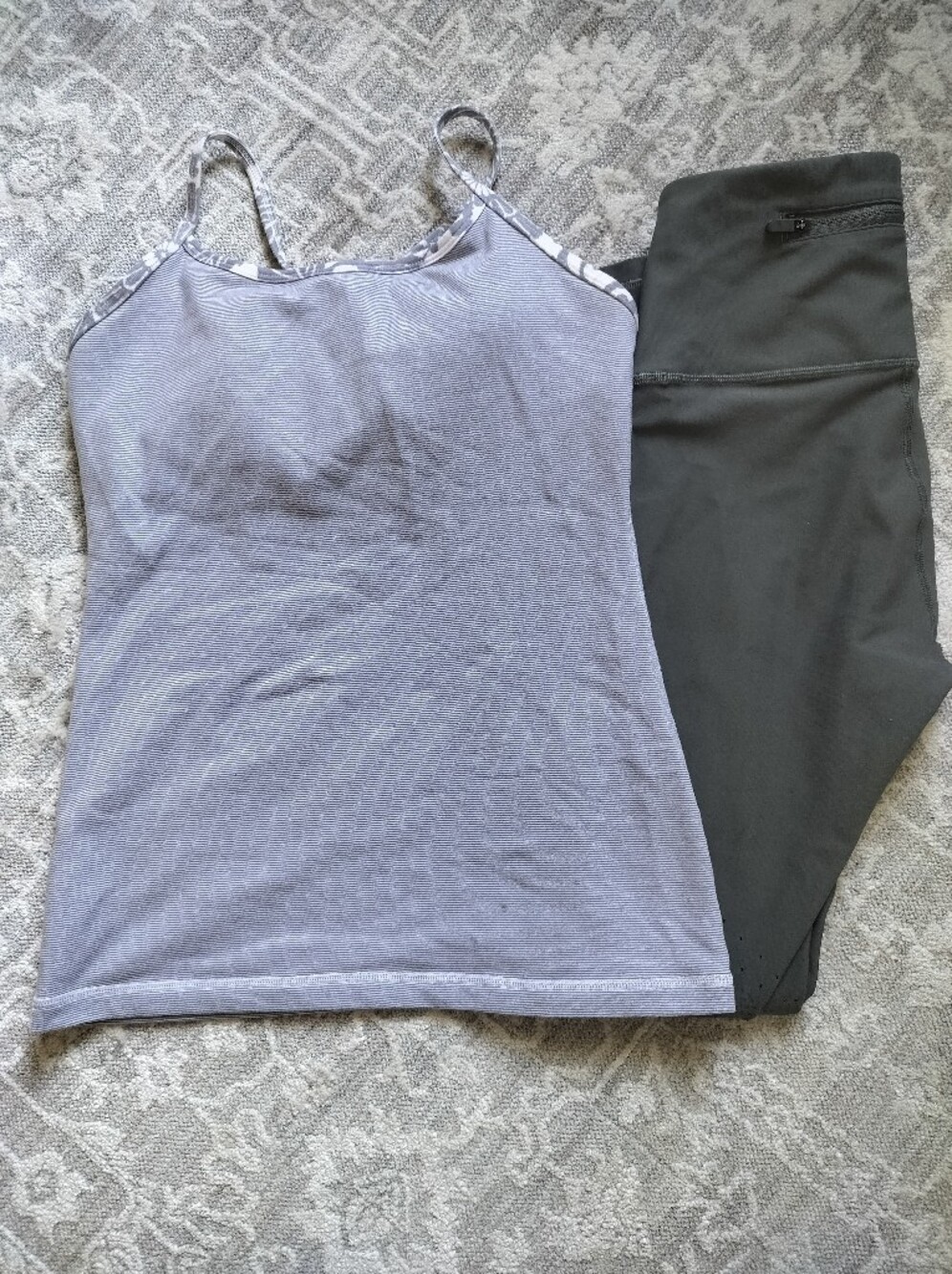 Lululemon Leggings High Rise Green And Top Sport Gray Size 6 (2 Pieces)